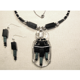 Silver Label Onyx Champagne Necklace